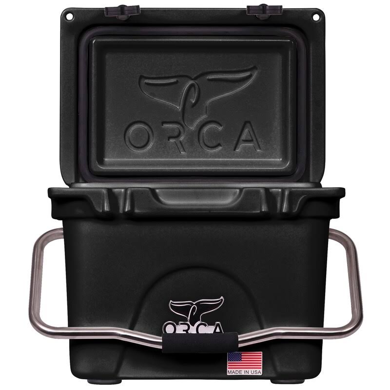 20-Quart Hard-Sided Cooler T4365