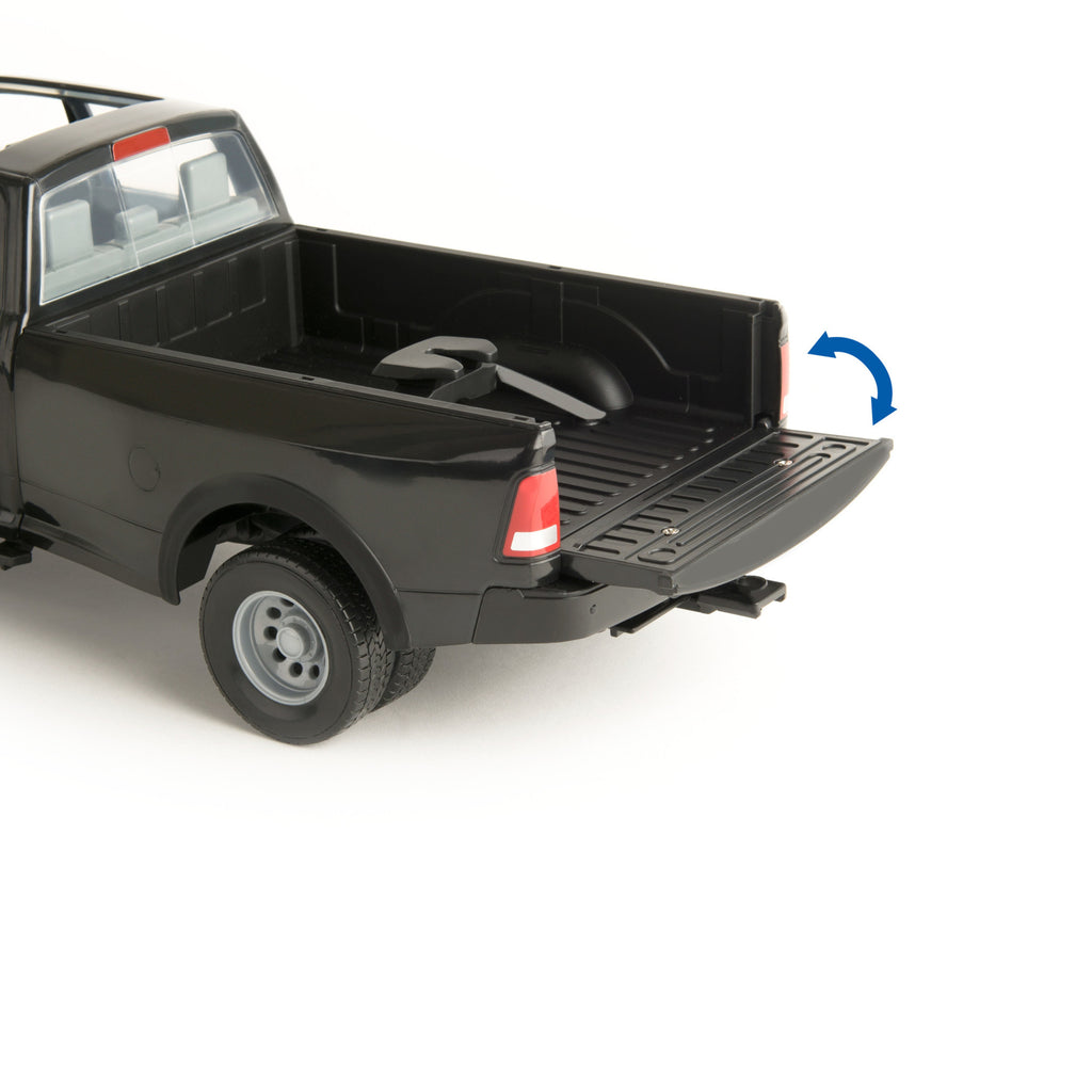 1:16 Scale Ram 3500 with Gooseneck Trailer and Case Construction SV280 Skid Steer I99584