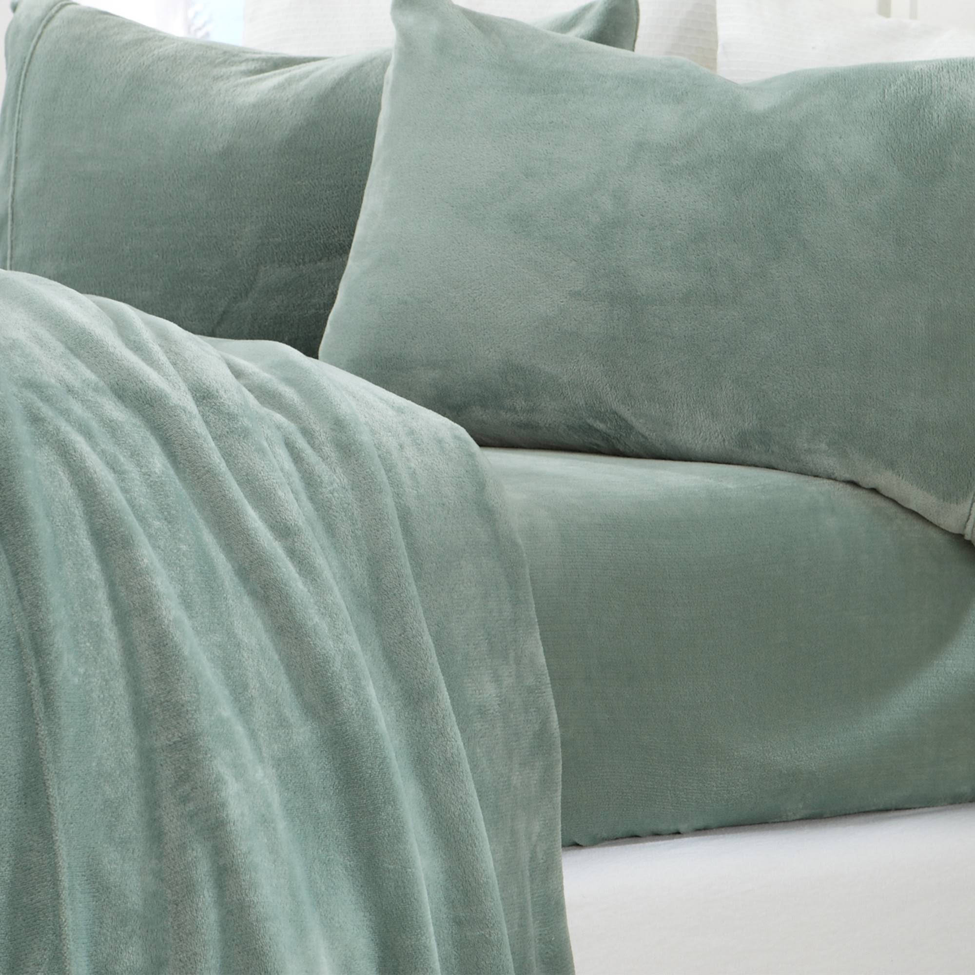 Jade Velvet Plush Sheet Set California King M171611