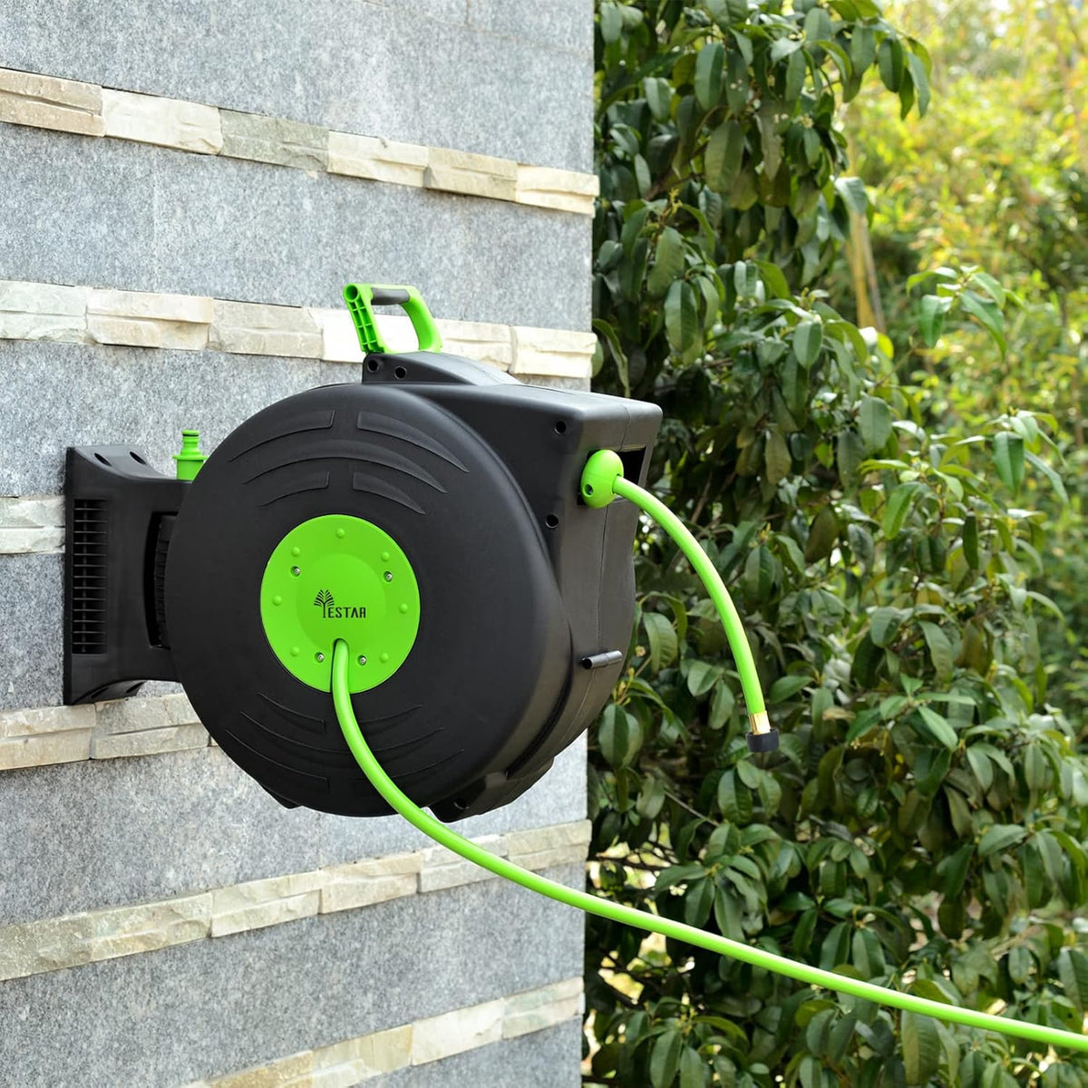 Wall Mounted Retractable Water Hose Reel G989