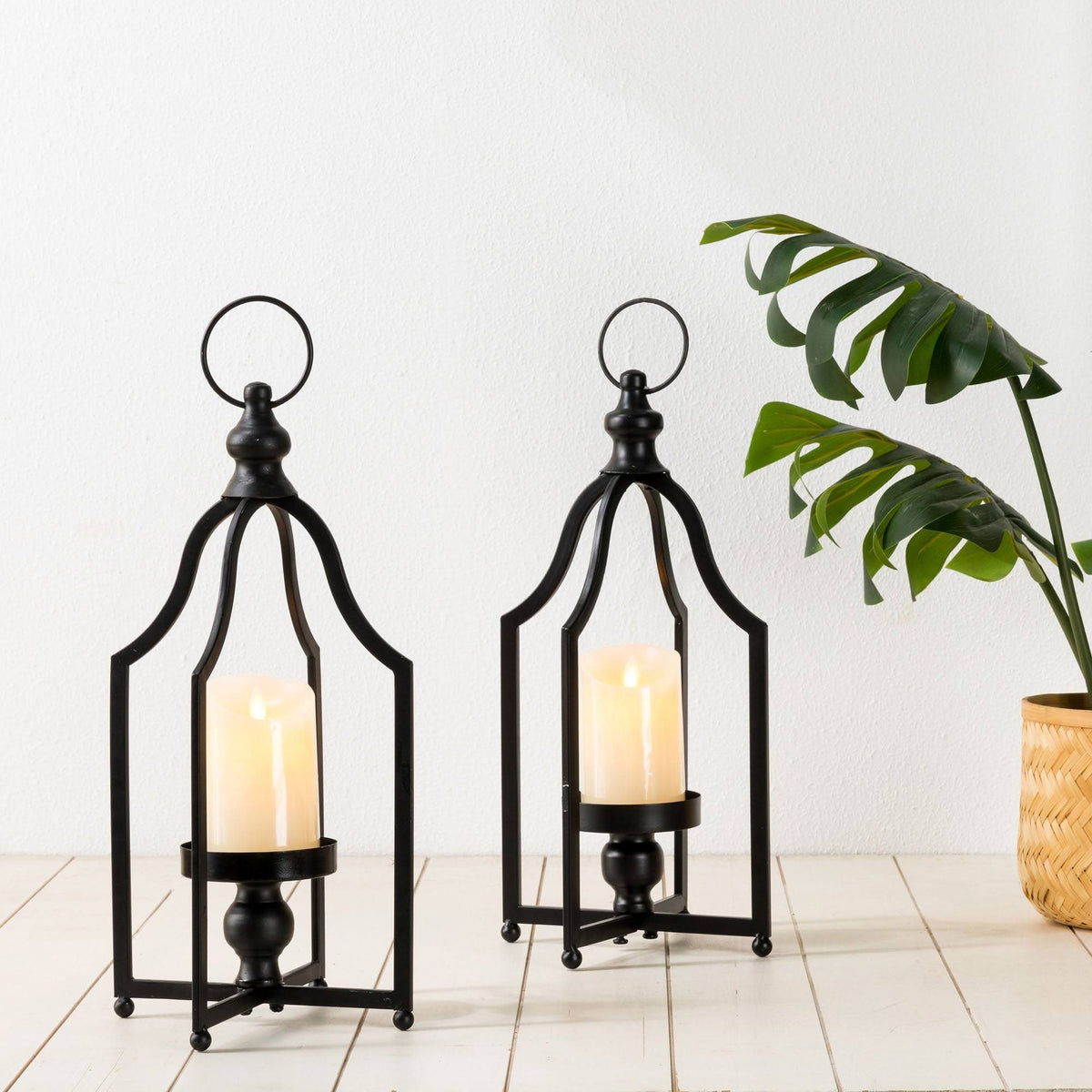 Set of 2 Black Metal Candle Lantern F892