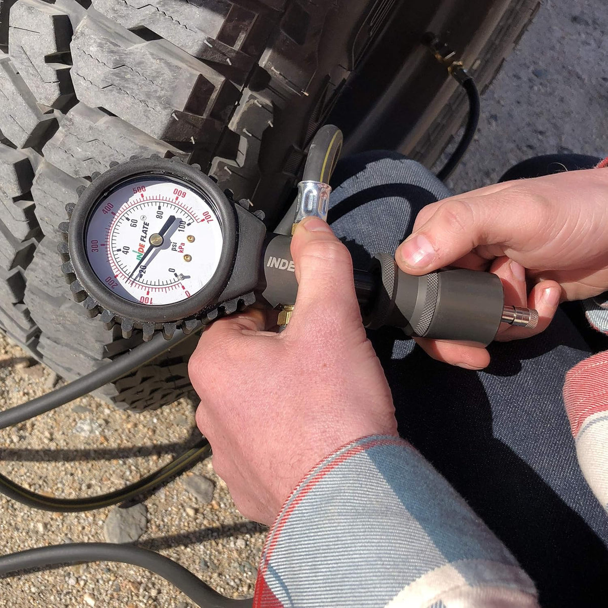 2 Hose Tire Inflation and Deflation Tool O38311