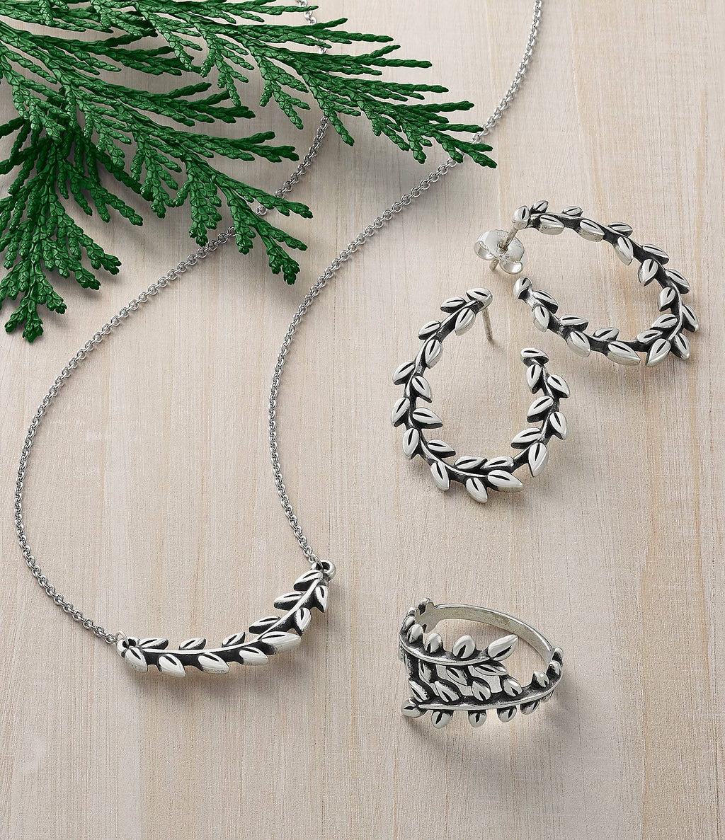 Delicate Vines Ring L421200