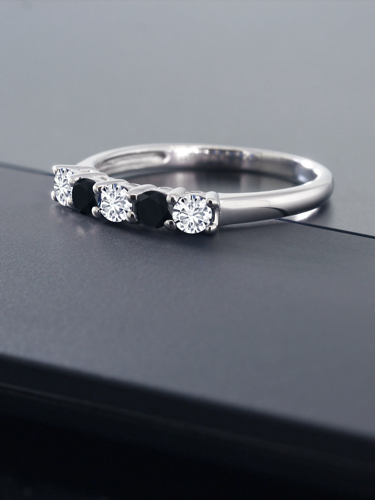10K White Gold White Lab Grown Diamond and Black Onyx 5 Stone Ring H9172