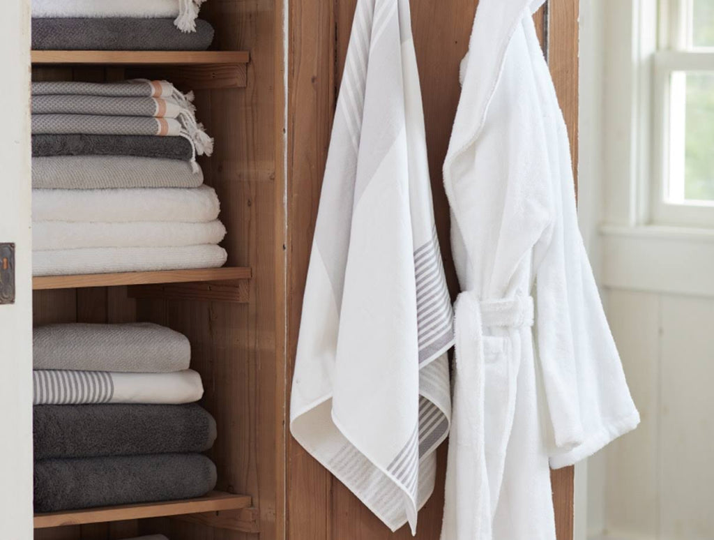 Alpine White Organic Robe M411063