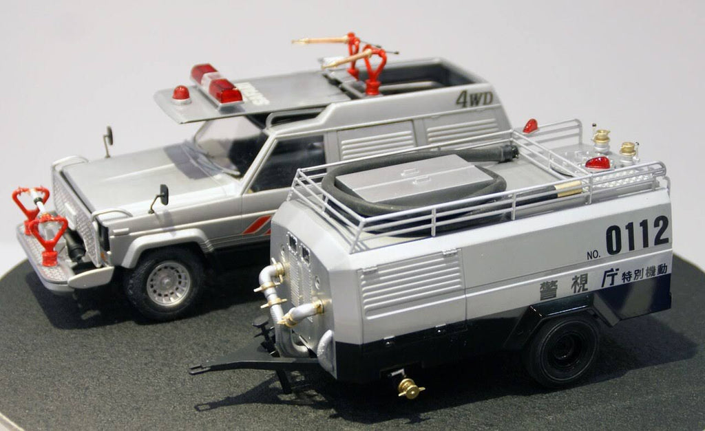 Nissan Safari 4WD & Tank Car 1/24 Scale Kit R639