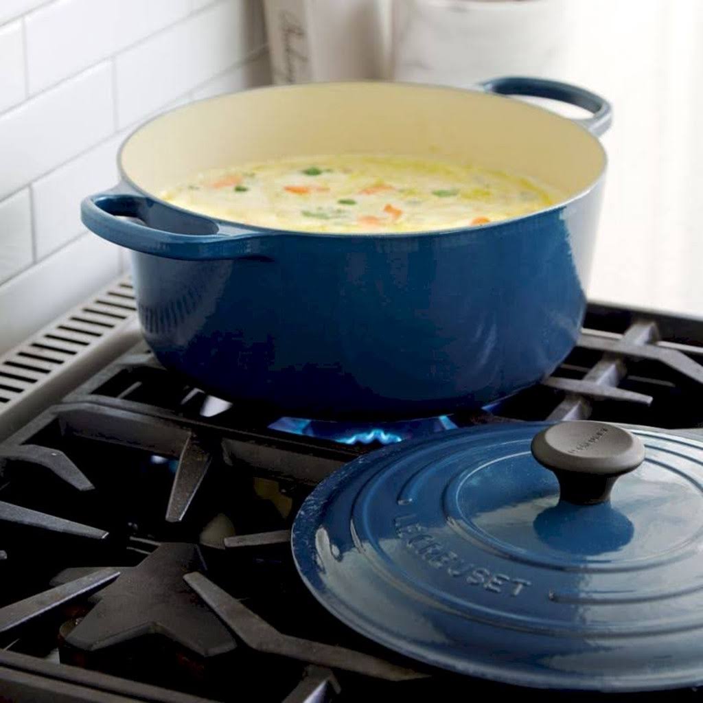 5.5 qt. Round Dutch Oven with Lid B156287
